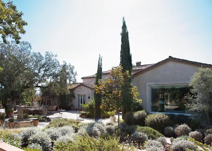 La Casa De Tomillares 5*